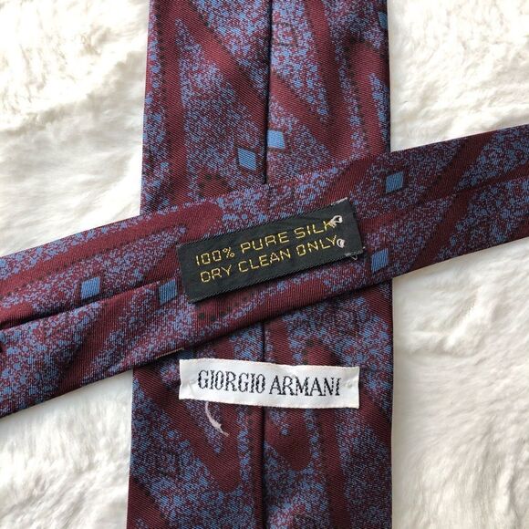 Giorgio Armani Silk Tie - Picture 2 of 4